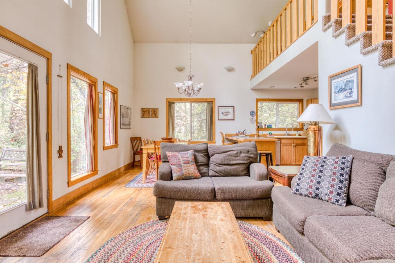Wildwood Cabin Welches Екстериор снимка
