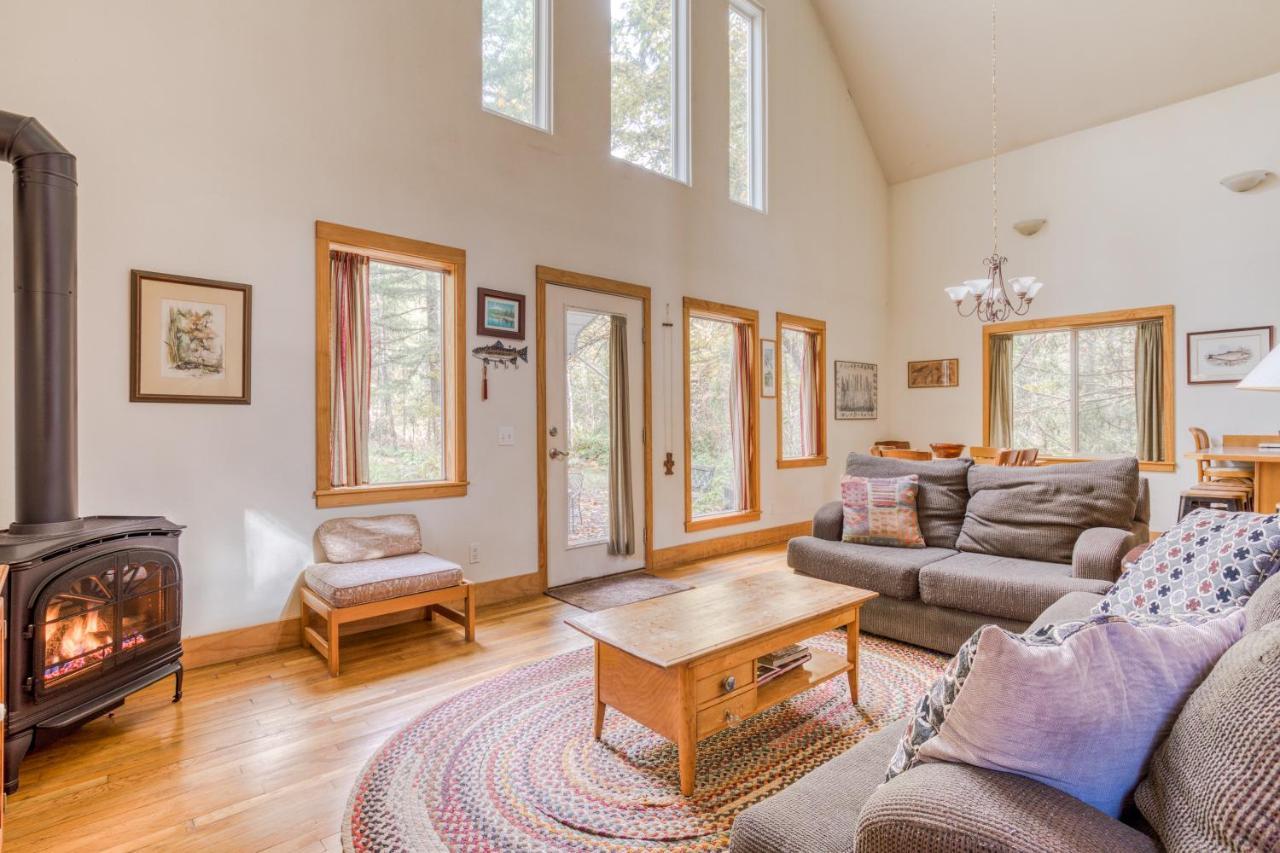 Wildwood Cabin Welches Екстериор снимка