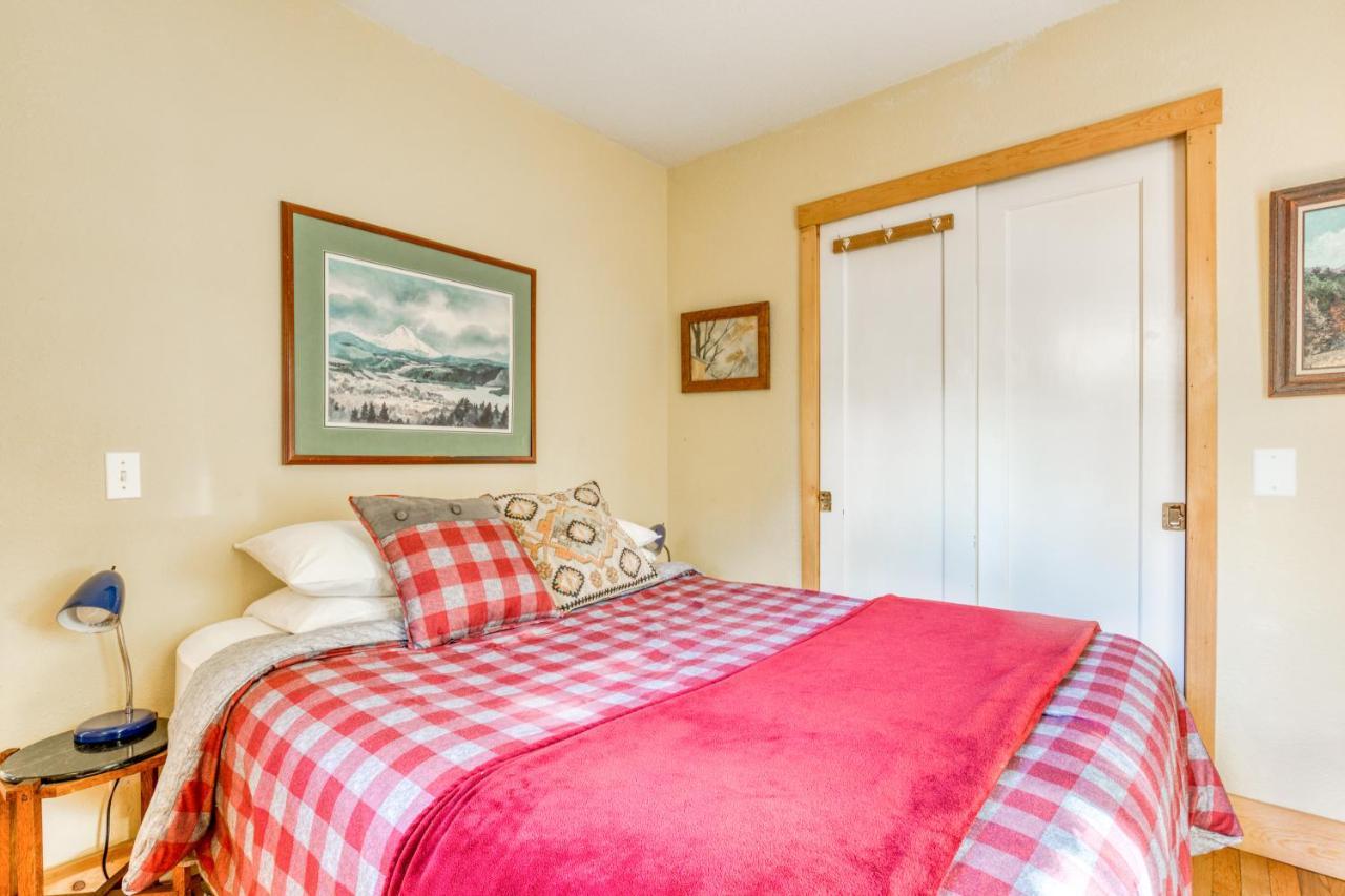 Wildwood Cabin Welches Екстериор снимка