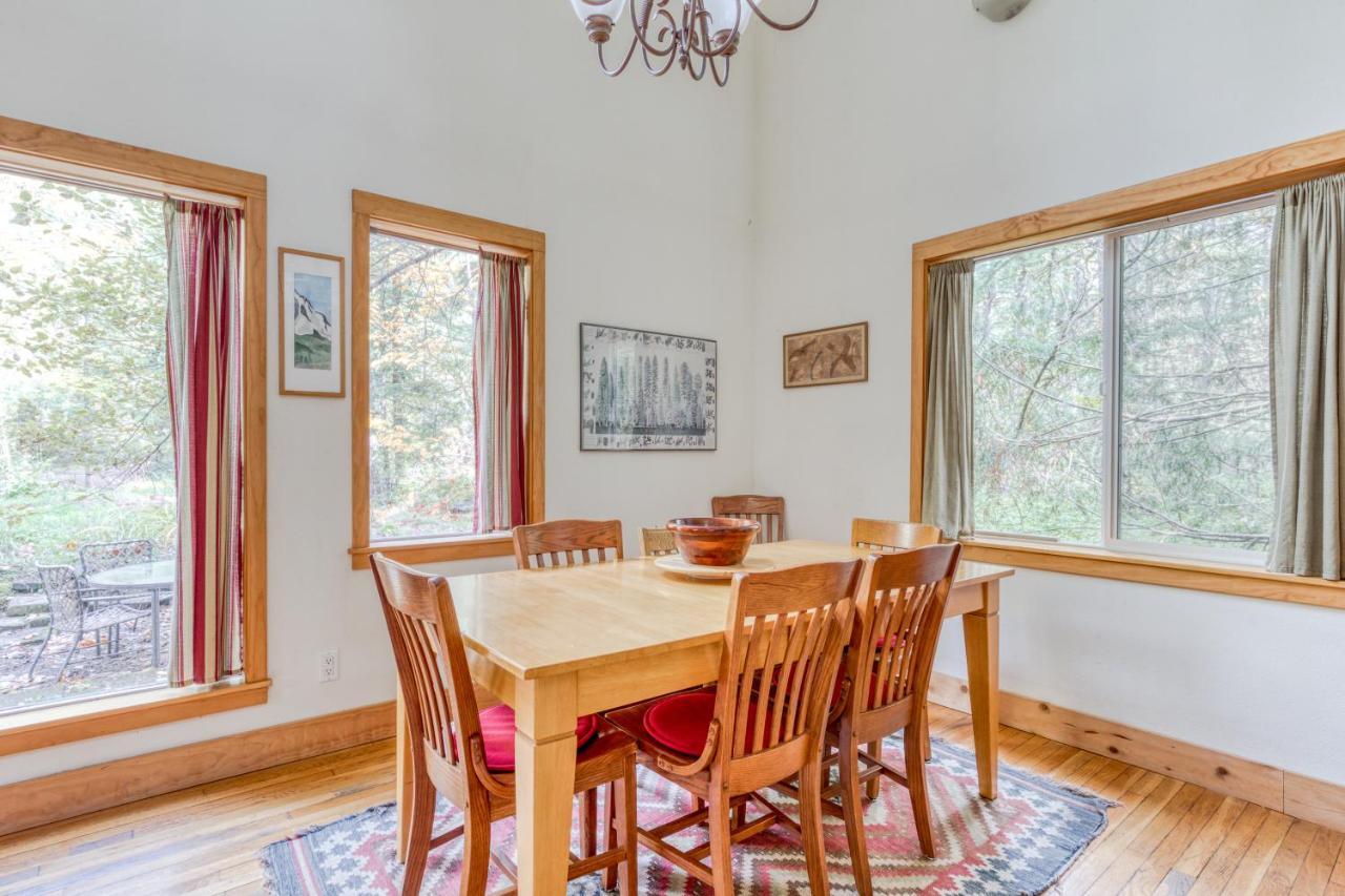 Wildwood Cabin Welches Екстериор снимка