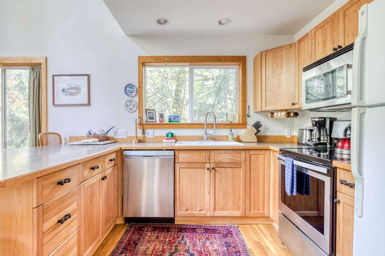 Wildwood Cabin Welches Екстериор снимка